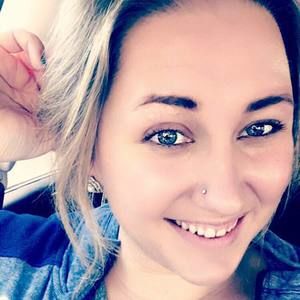 Meet your Posher, Becca